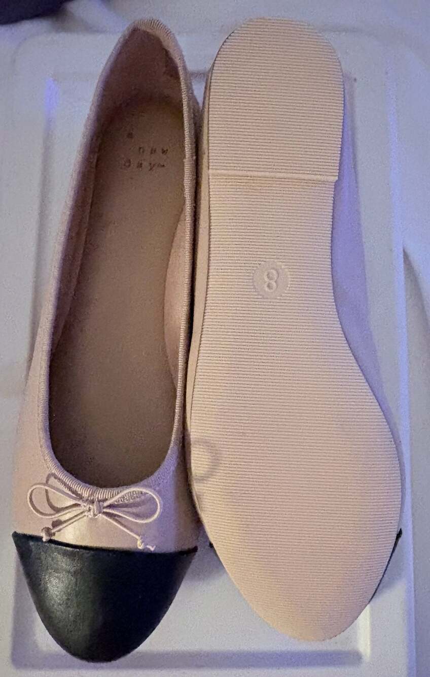 A New Day Beige and Black Cap Toe Ballet Flats Size 8 - Picture 6 of 8